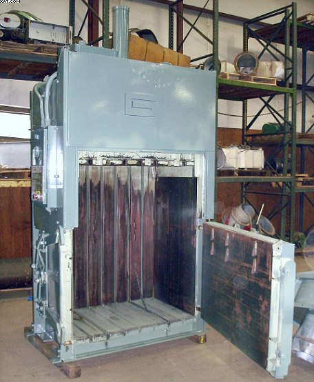 GENERAL HYDRAULICS Vertical Baler, 30x48" bale,